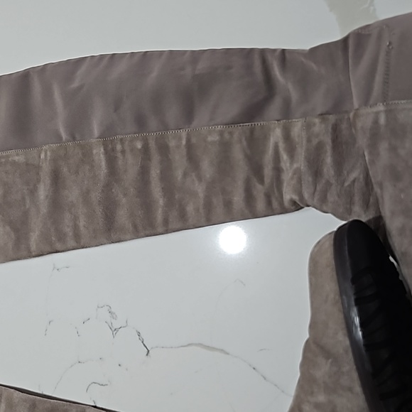 Boots - Picture 7 of 7